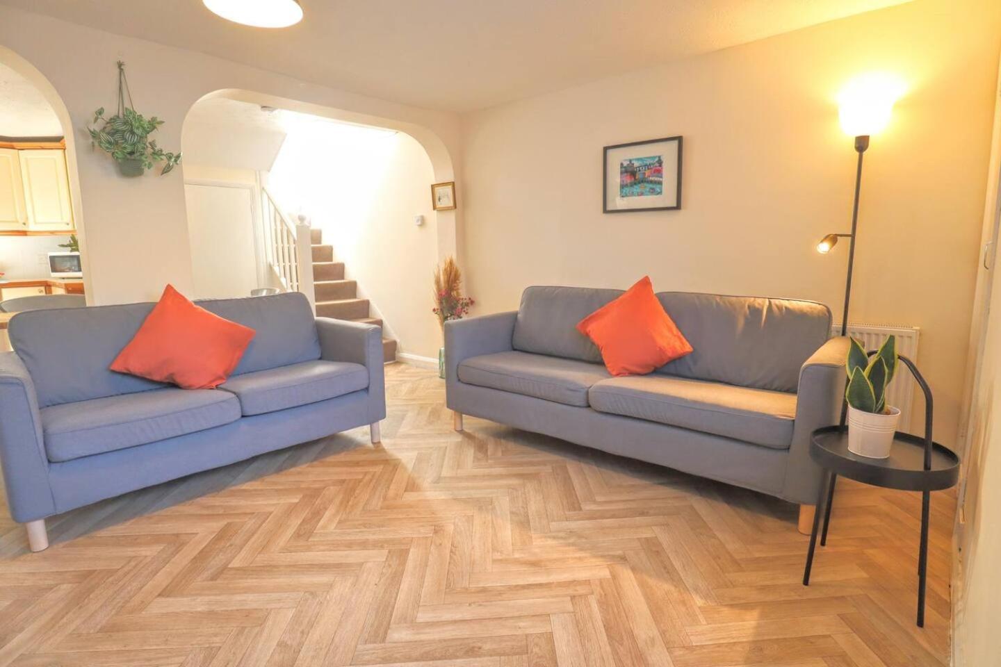 4 Bed Home 3 Mins From Harbour + Sandy Beach フォークストン エクステリア 写真